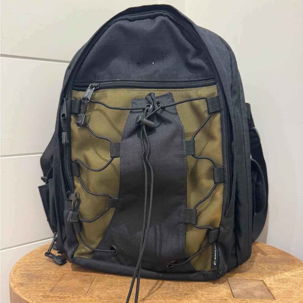 Canon 200EG Deluxe Camera Backpack Hiking Bag Olive OD Green Black w Inserts